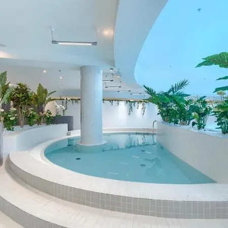 Hanza Tower Bohemia 20 & Jacuzzi & Pool & Sauna シュチェチン